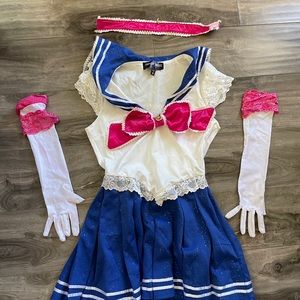 Sailer Moon Halloween Costume Adult M